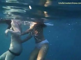 Bikini, Víz alatt